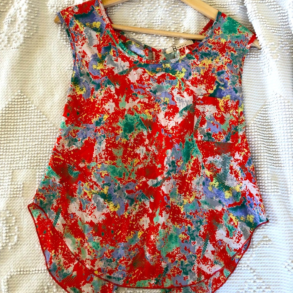 Light summer split back top